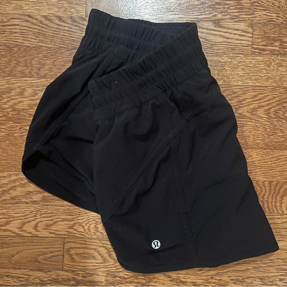 Lululemon tracker short 4” - Picture 4 of 6